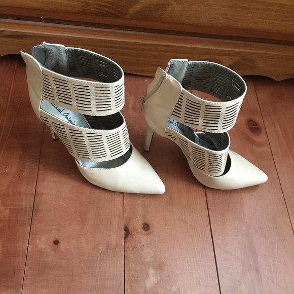 shoes - Picture 1 of 3